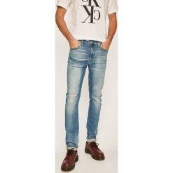 Calvin Klein Jeans - Jeansy CKJ 058. Niebieskie jeansy męskie Calvin Klein Jeans, s, bez wzorów. W wyprzedaży za 299,90 zł.
