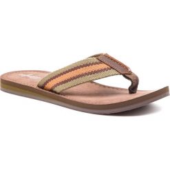 Japonki CLARKS - Lacono Post 261398507 Olive Combi. Zielone klapki męskie Clarks, ze skóry, bez zapięcia. W wyprzedaży za 149,00 zł.