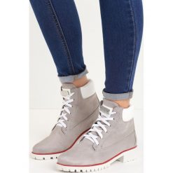 Szare Traperki Sarlota. Szare buty zimowe damskie Born2be, z denimu, na płaskiej podeszwie. Za 99,99 zł.
