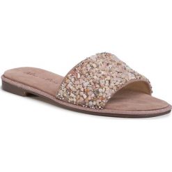 Klapki ALMA EN PENA - V20900 Suede Old Pink. Różowe klapki damskie Alma en Pena, bez wzorów, ze skóry, bez obcasa, na obcasie. Za 349,00 zł.