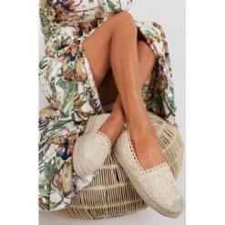 Beżowe Espadryle Alluthia. Brązowe espadryle damskie Renee, bez wzorów, bez obcasa. W wyprzedaży za 89,99 zł.