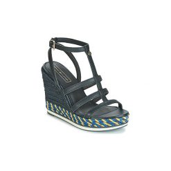 Sandały Tommy Hilfiger VANCOUVER 7A. Niebieskie sandały damskie TOMMY HILFIGER, bez wzorów, bez obcasa, bez zapięcia. Za 363,30 zł.