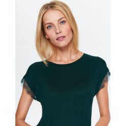T-shirty damskie: DAMSKI T-SHIRT Z KORONKĄ NA RĘKAWACH