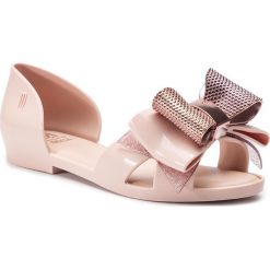 Sandały MELISSA - Mel Seduction IV Inf 32664 Light Pink 01276. Różowe sandały dziewczęce Melissa, z tworzywa sztucznego, bez zapięcia. W wyprzedaży za 179,00 zł.