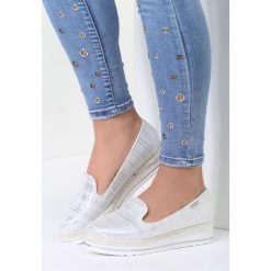 Białe Slip On Succesful Taste. Białe trampki damskie slip on marki vices. Za 59,99 zł.