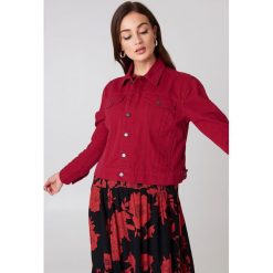 NA-KD Kurtka z denimu - Red. Czerwone kurtki damskie NA-KD, z denimu. Za 202,95 zł.
