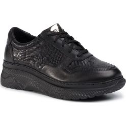 Sneakersy NESSI - 19005 Czarny/Rio. Czarne półbuty damskie Nessi, na co dzień, bez wzorów, ze skóry, bez obcasa, na płaskiej podeszwie, bez zapięcia. W wyprzedaży za 209,00 zł.