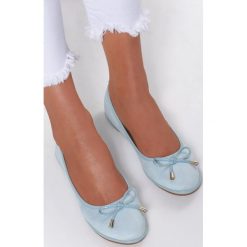 Niebieskie Balerinki Belong To You. Niebieskie baleriny damskie Renee, bez wzorów, bez obcasa, na płaskiej podeszwie. Za 39,99 zł.