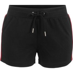 Szorty plażowe bonprix czarno-czerwony. Czerwone spodnie damskie bonprix. Za 54,99 zł.