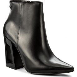 Botki CARINII - B4163 E50-000-PSK-C28. Czarne buty zimowe damskie marki Carinii, z materiału, na obcasie. W wyprzedaży za 249,00 zł.