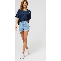 Szorty jeansowe z lampasami. Szorty damskie Moodo, s, bez wzorów, z jeansu. Za 49,99 zł.