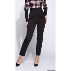 Eleganckie czarne spodnie damskie na wysoki stan. Czarne spodnie damskie Pakamera, bez wzorów, eleganckie, z podwyższonym stanem. Za 119,00 zł.