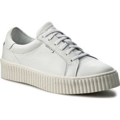 Sneakersy NESSI - 17111 Biały Mouse. Białe półbuty damskie Nessi, na co dzień, bez wzorów, ze skóry, bez obcasa, na płaskiej podeszwie, bez zapięcia. Za 229,00 zł.