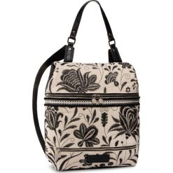 Plecak DESIGUAL - 20SAKA29 1002. Brązowe plecaki damskie Desigual, bez wzorów, z materiału, eleganckie. W wyprzedaży za 319,00 zł.