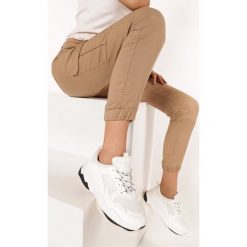 Białe Sneakersy Oledanea. Białe sneakersy damskie Born2be, z jeansu. Za 89,99 zł.