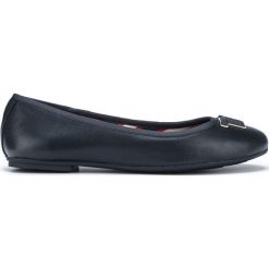 Tommy Hilfiger Baleriny Niebieski. Niebieskie baleriny damskie TOMMY HILFIGER, bez wzorów, ze skóry, bez obcasa. Za 426,95 zł.