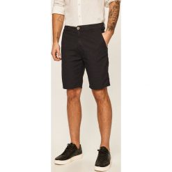 Pepe Jeans - Szorty Garret. Niebieskie spodenki i szorty męskie Pepe Jeans, bez wzorów, z bawełny, casualowe. W wyprzedaży za 199,90 zł.