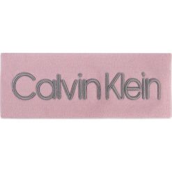 Opaska CALVIN KLEIN - Industrial Mono Headband K60K605914 TEA. Różowe opaski damskie Calvin Klein, bez wzorów, z bawełny. Za 139,00 zł.