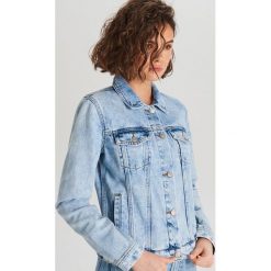 Kurtka jeansowa - Niebieski. Niebieskie kurtki damskie Cropp, s, bez wzorów, z jeansu, bez kaptura. Za 99,99 zł.