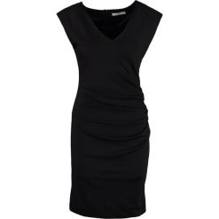 Kaffe INDIA V NECK Sukienka etui black deep. Czarne sukienki Kaffe, xxl, z dżerseju, oversize. Za 369,00 zł.