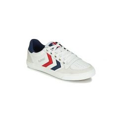 Buty Hummel SLIMMER STADIL LOW LEATHER. Białe trampki i tenisówki damskie Hummel, bez wzorów, bez zapięcia. Za 279,20 zł.