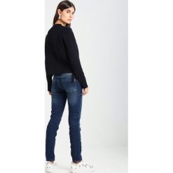 Swetry klasyczne damskie: Betty & Co Sweter night sky