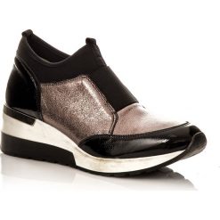 POLSKIE PÓŁBUTY SNEAKERSY NOWY WZÓR 3863 SKÓRA ZŁOTE. Żółte półbuty damskie CALZADO, bez wzorów, ze skóry, bez obcasa, bez zapięcia. W wyprzedaży za 269,99 zł.