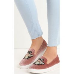 Różowe Slip On Bombilate. Czerwone trampki damskie slip on marki bonprix. Za 49,99 zł.