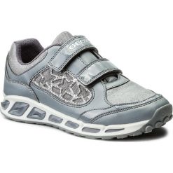 Półbuty GEOX - J Shutte G.A J7406A 0AJAS C1006 DD Grey. Szare buty dziewczęce sportowe marki Geox, ze skóry ekologicznej, na rzepy. W wyprzedaży za 189,00 zł.