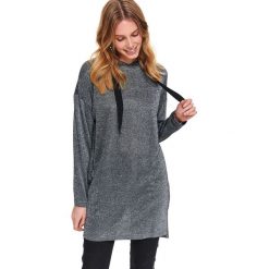 Długa bluza damka z metalizowaną nicią. Szare bluzy damskie Top Secret, na zimę, bez wzorów, z długim rękawem, długie, bez kaptura. W wyprzedaży za 39,99 zł.