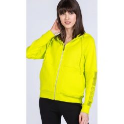 Bluza rozpinana damska. Zielone bluzy damskie Monnari, l, z napisami, z długim rękawem, długie. W wyprzedaży za 119,50 zł.