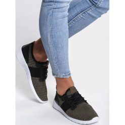 Zielone Buty Sportowe Reasonably. Zielone buty sportowe damskie vices, bez wzorów, sportowe. Za 59,99 zł.