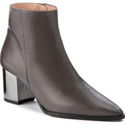 Botki BRENDA ZARO - T2256A Calf F061 Carbon. Szare botki damskie na obcasie marki Brenda Zaro, ze skóry. W wyprzedaży za 369,00 zł.