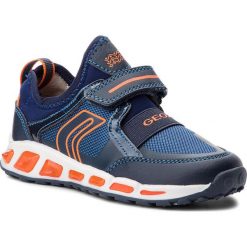 Sneakersy GEOX - J Shuttle B. A J8494A 011FE C0820 S Navy/Orange. Niebieskie trampki chłopięce marki Geox, bez wzorów, ze skóry ekologicznej, na rzepy. W wyprzedaży za 209,00 zł.