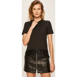 Calvin Klein Jeans - T-shirt. Czarne bluzki damskie Calvin Klein Jeans, s, bez wzorów, z bawełny, z okrągłym kołnierzem. Za 229,90 zł.