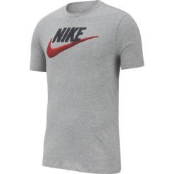 Koszulka Nike NSW Tee Brand Mark (AR4993-063). Szare koszulki męskie Nike, m, bez wzorów, z bawełny, bez kołnierzyka, bez rękawów. Za 79,99 zł.