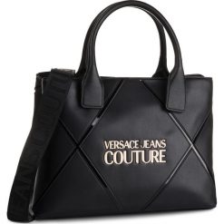 Torebka VERSACE JEANS COUTURE - E1VUBBM1 40327 899. Czarne torebki klasyczne damskie Versace Jeans Couture, bez wzorów, z jeansu, klasyczne, bez dodatków. Za 919,00 zł.