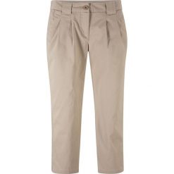 Spodnie chino 3/4 bonprix piaskowy. Brązowe spodnie damskie bonprix, bez wzorów. Za 37,99 zł.