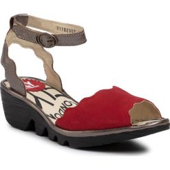 Sandały FLY LONDON - Pinefly P501192002 Lipstred/Bronze. Czerwone klapki damskie Fly London, bez wzorów, ze skóry, bez obcasa, na obcasie. Za 429,00 zł.