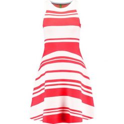 Sukienki: Benetton Sukienka dzianinowa red
