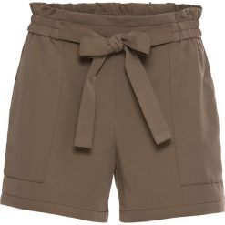 Szorty bonprix oliwkowy. Zielone bermudy damskie bonprix, w paski, z materiału. Za 89,99 zł.