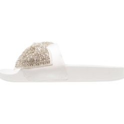 Klapki damskie: Blue by Betsey Johnson NELLI Klapki ivory