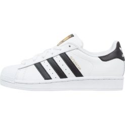 Adidas Originals SUPERSTAR Tenisówki i Trampki white/core black. Białe tenisówki damskie marki adidas Originals, z materiału. Za 399,00 zł.
