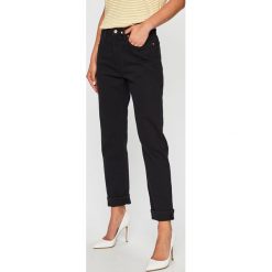 Levi's - Jeansy 511. Czarne jeansy damskie Levi's®, s, z podwyższonym stanem. W wyprzedaży za 339,90 zł.