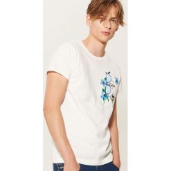 T-shirty męskie: T-shirt z kieszonką - Kremowy