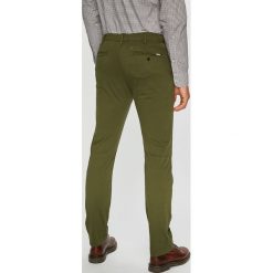 Levi's - Spodnie 502. Czerwone bez kategorii Levi's®, z elastanu. Za 329,90 zł.