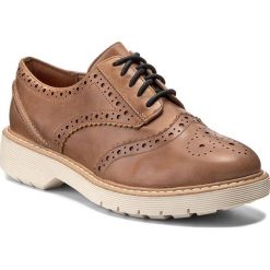 Creepersy damskie: Oxfordy CLARKS – Witcombe Echo 261273054 Tan Nubuck