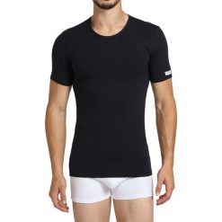 T-shirt w kolorze granatowym. Niebieskie t-shirty męskie Pierre Cardin, s, bez wzorów, z okrągłym kołnierzem. W wyprzedaży za 44,95 zł.