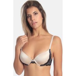 Biustonosz push-up w kolorze kremowo-czarnym. Białe biustonosze Sassa, Bye Bra, w koronkowe wzory, z koronki. W wyprzedaży za 49,95 zł.