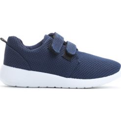 Granatowe Buty Sportowe Just For You. Niebieskie buty sportowe chłopięce Born2be, z materiału, z okrągłym noskiem. Za 39,99 zł.